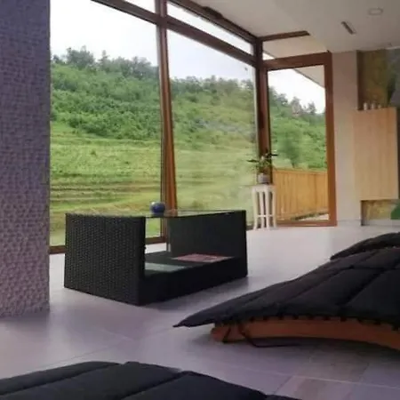 Zlatna Nit Bed & Breakfast *