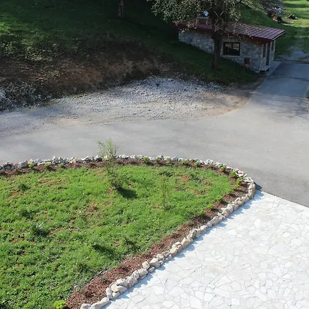 Zlatna Nit Bed & Breakfast *