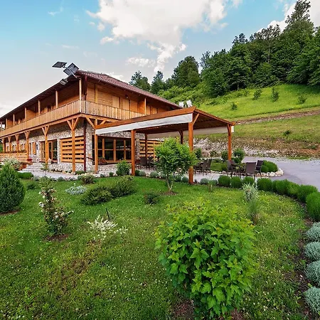 Zlatna Nit Pansion 4*