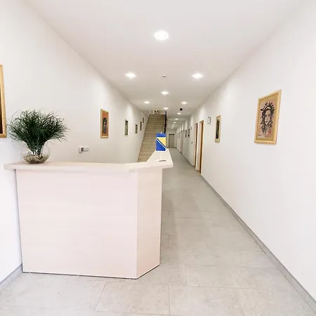 Bed & Breakfast Zlatna Nit Pansion 3*