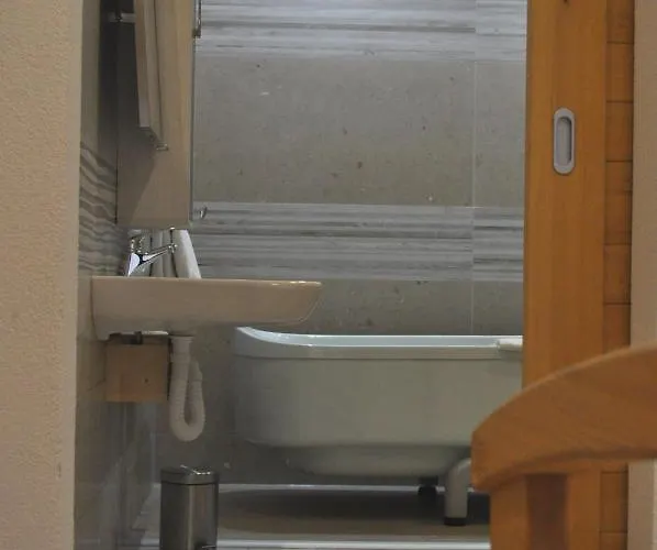 Zlatna Nit Pansion 4*