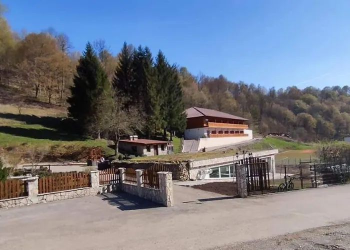 Zlatna Nit Pansion 4* Bosanska Krupa