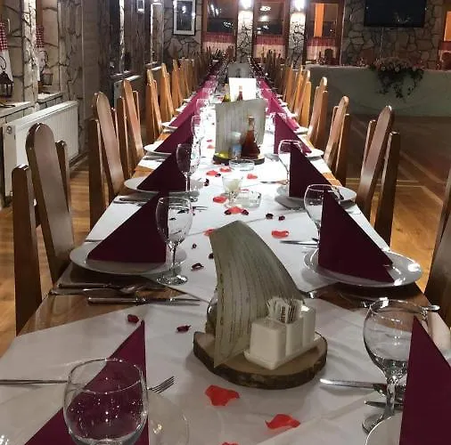 Zlatna Nit Pansion Bosanska Krupa