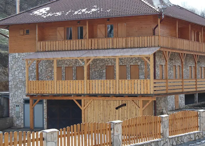 Zlatna Nit Pansion 4*