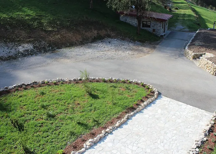 Zlatna Nit Pansion Bed & Breakfast 4*