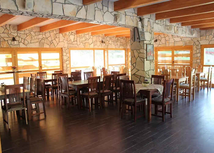 Zlatna Nit Pansion Bed & Breakfast 4*