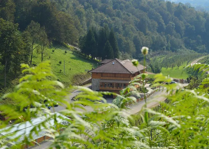 Zlatna Nit Pansion 4* Bosanska Krupa