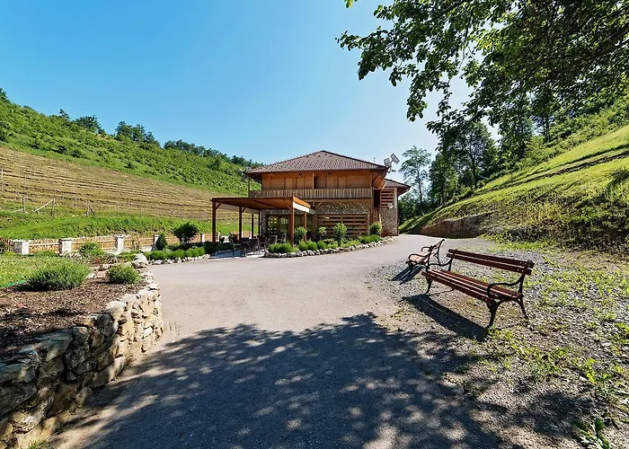 Zlatna Nit Pansion 4* Bosanska Krupa