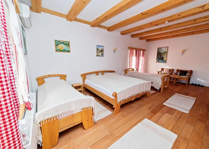 Zlatna Nit Pansion 4* Bosanska Krupa